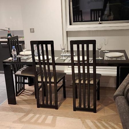 Luxury 2 Bed Apartment Excel 伦敦 外观 照片