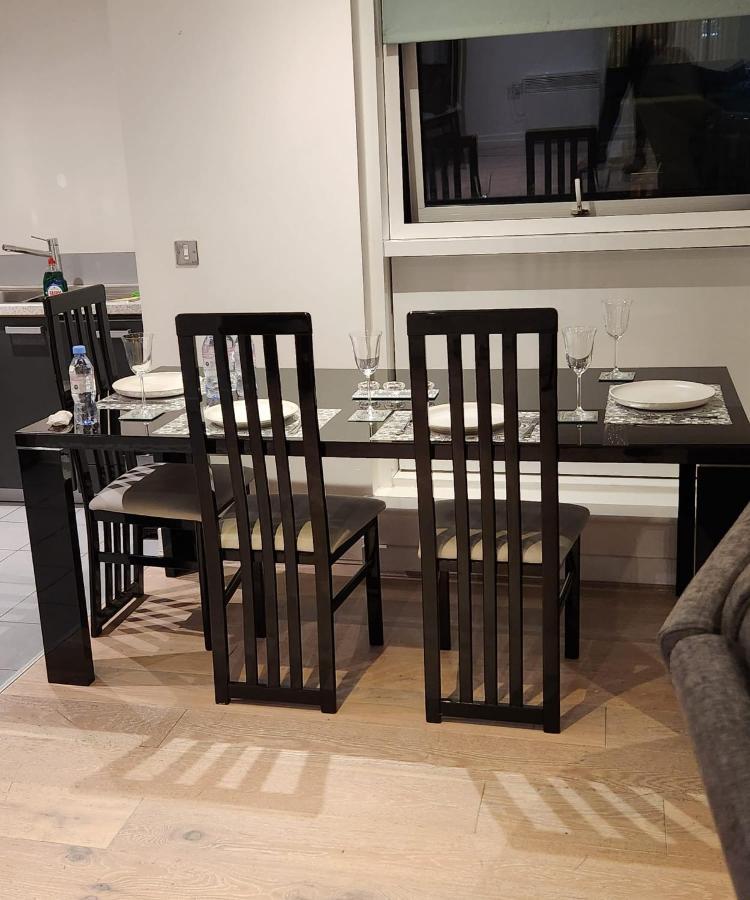 Luxury 2 Bed Apartment Excel 伦敦 外观 照片