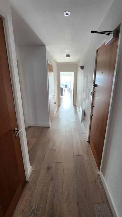 Luxury 2 Bed Apartment Excel 伦敦 外观 照片
